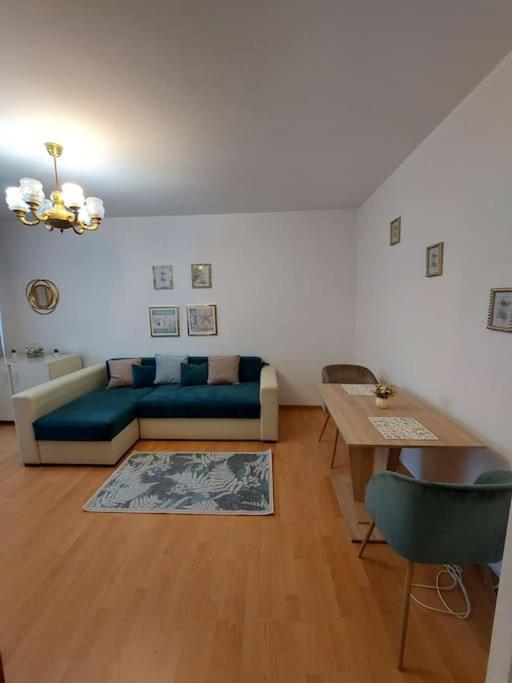 Garsoniera Centrala Renovata Βουκουρέστι Εξωτερικό φωτογραφία